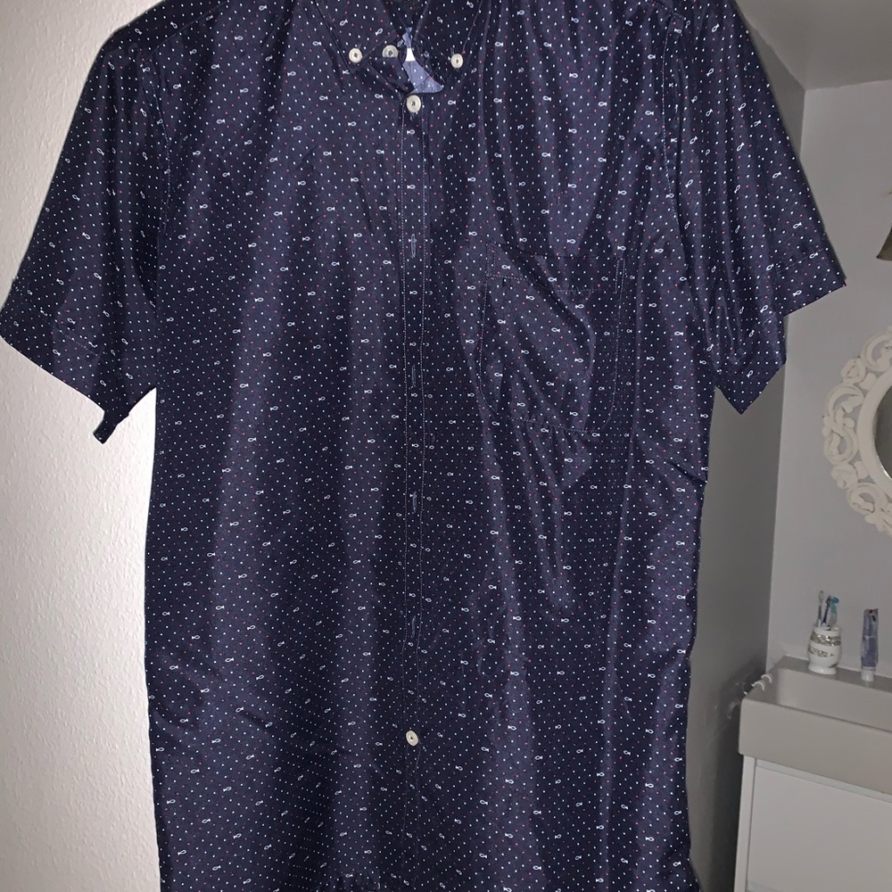 Short sleeve button dress shirt